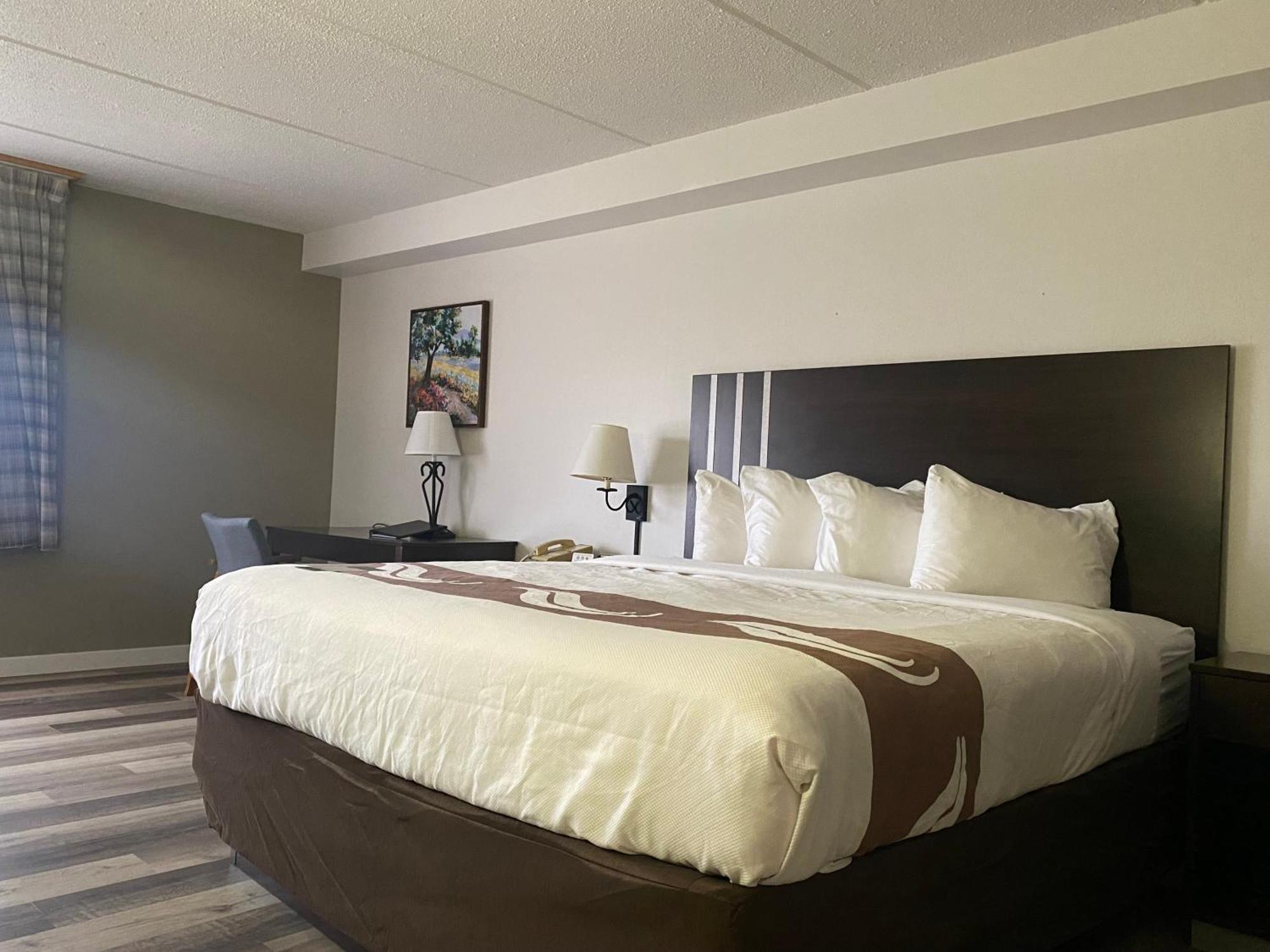 Quality Inn Rhinelander Екстер'єр фото