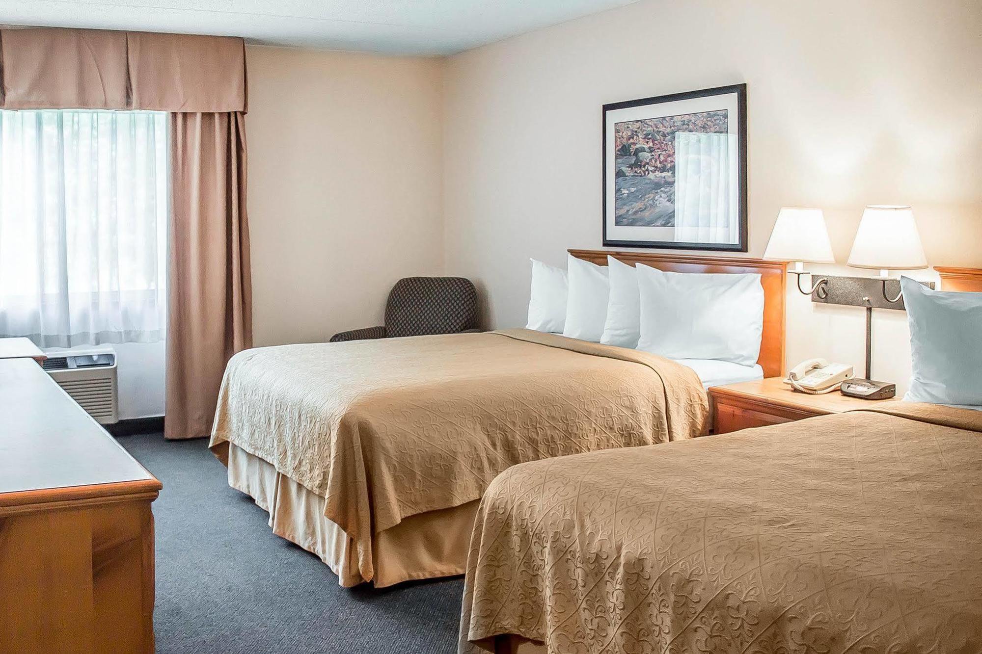 Quality Inn Rhinelander Екстер'єр фото