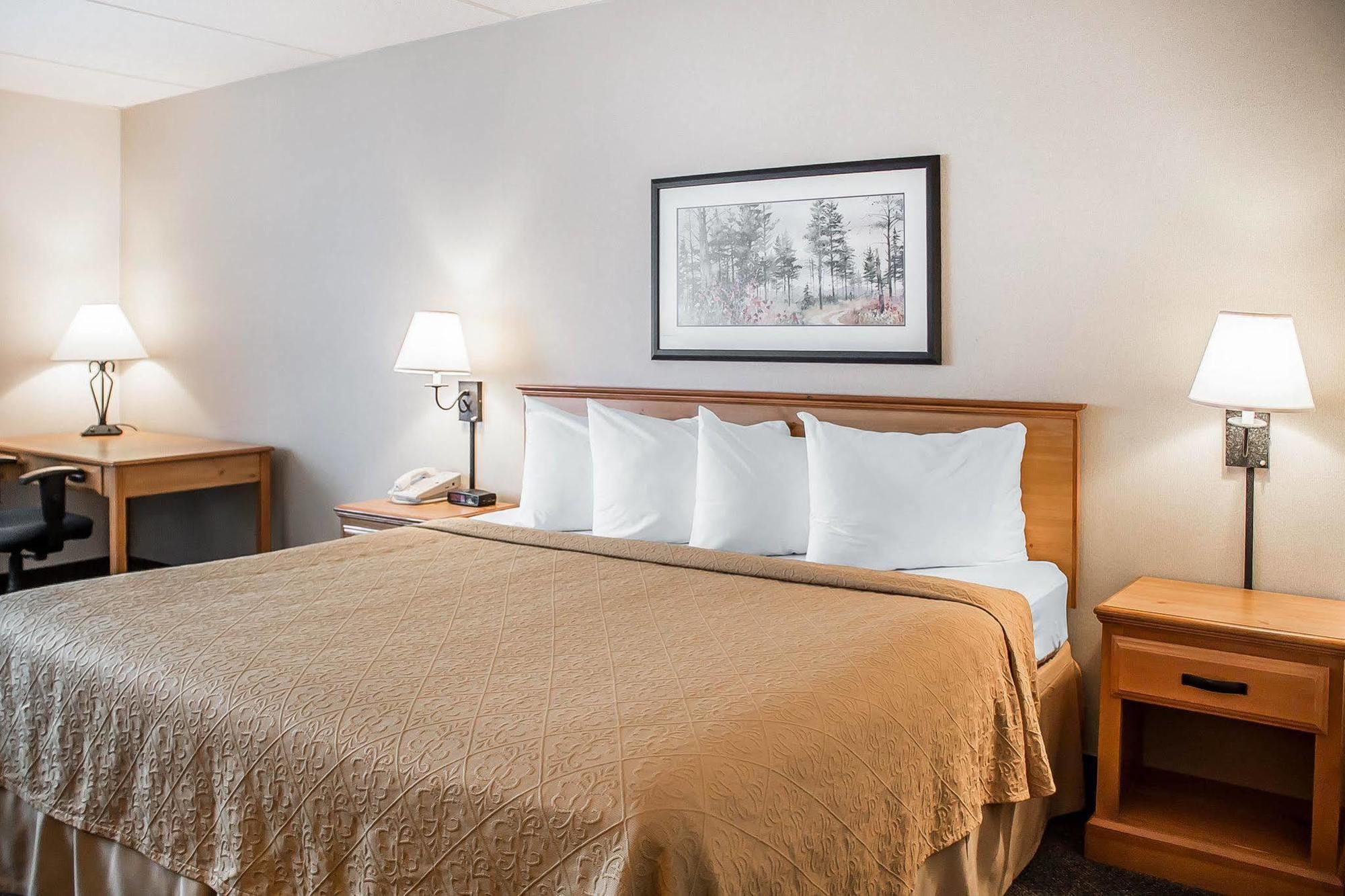 Quality Inn Rhinelander Екстер'єр фото